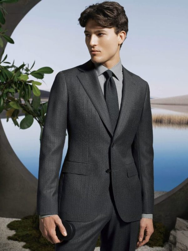 Best Fabrics for Business Suits: Wool, Polyester, or Blends?
