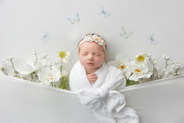 Why You Should Book A Newborn Photographer Early